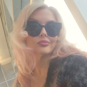 Meet your Posher, Alena